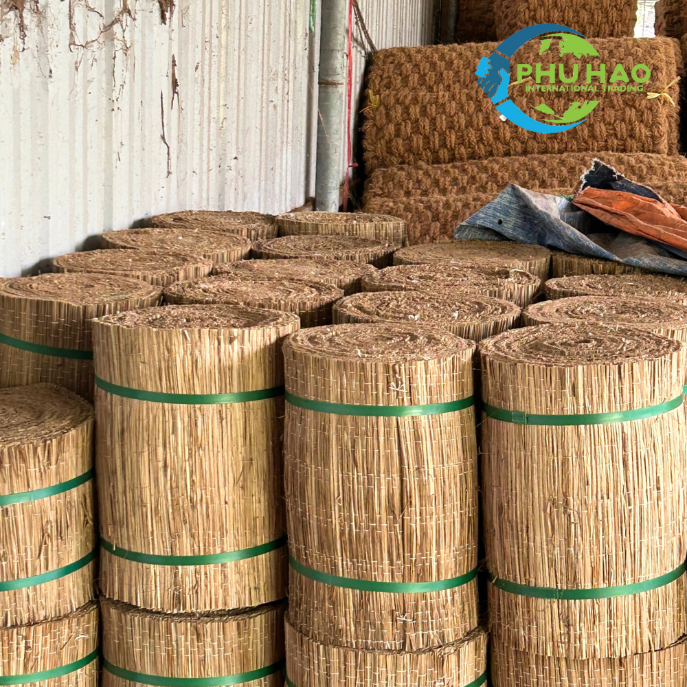 Hot Selling Product SEDGE MAT / Palm Mat Size 45cm x 20cm 100% Coconut Sedge Mat for Environmentally Sound Tree Protection