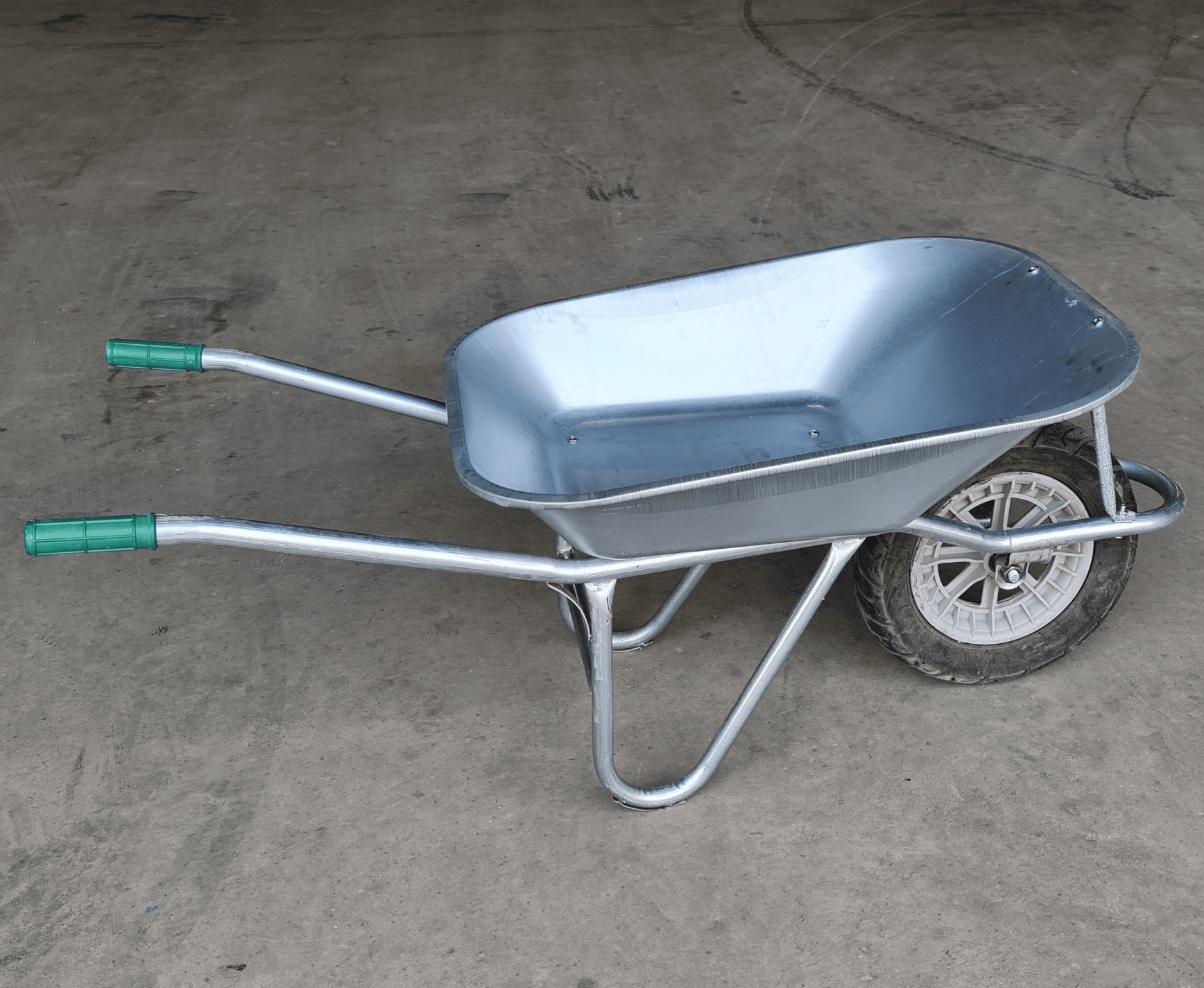 Wheelbarrow for construction Mechanical for construction wheelbarrow for garden powered wheelbarrow origin Vietnam