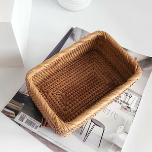 Baskets of woven rattan and wicker baskets Food and fruit containers for handmade utensils made in Vietnam