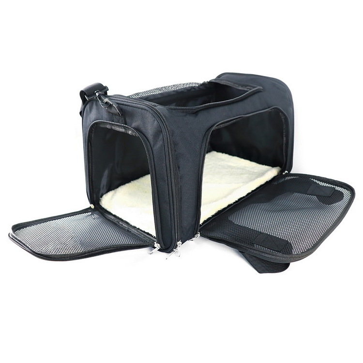 Best Seller Portable Cat Carrier Airline Approved Soft Foldable Dog Carrier Bag Collapsible Pet Carrier