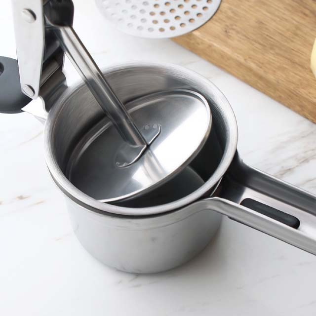 Stainless Steel Potato Ricer And Masher With 3 Ricing Discs For Baby Food Strainer Fruit Masher And Food Press