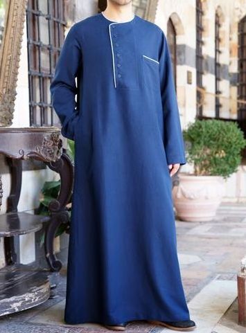 Hot Selling Polyester Stand Collar Solid Color Long Sleeves Thobe Kanzu Men Muslims Dress Islamic Clothing For Men