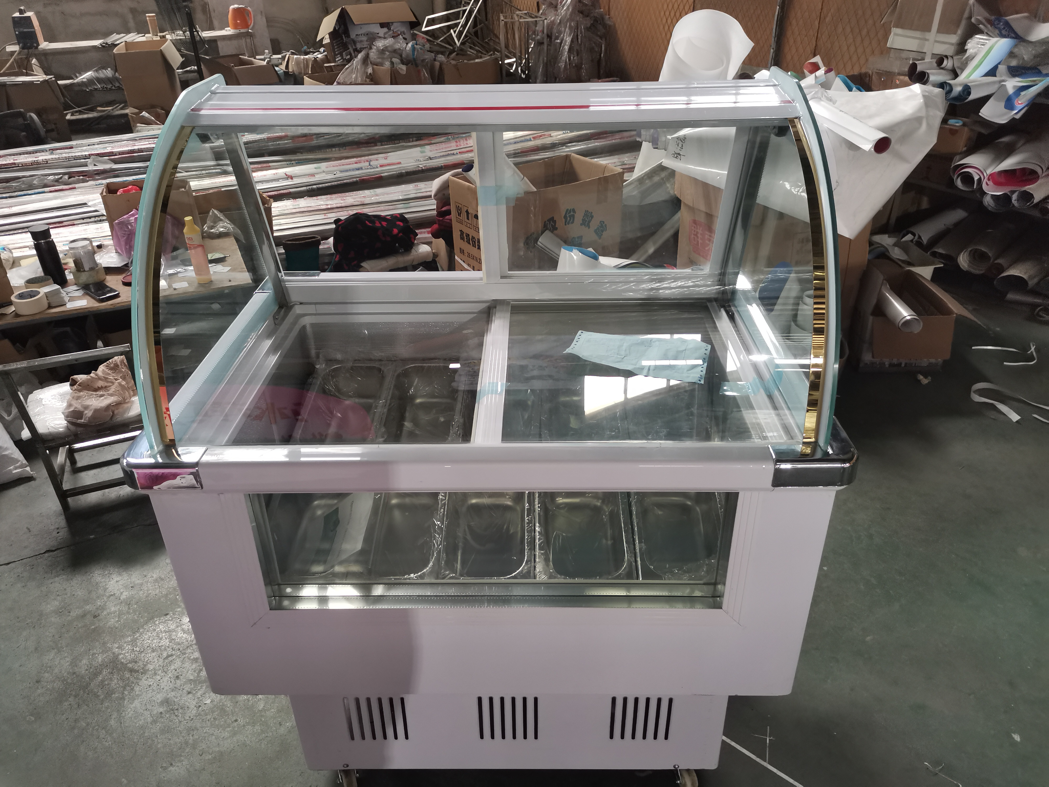 Italian ice cream display refrigerator/small refrigerated display case/mini ice cream display freezer