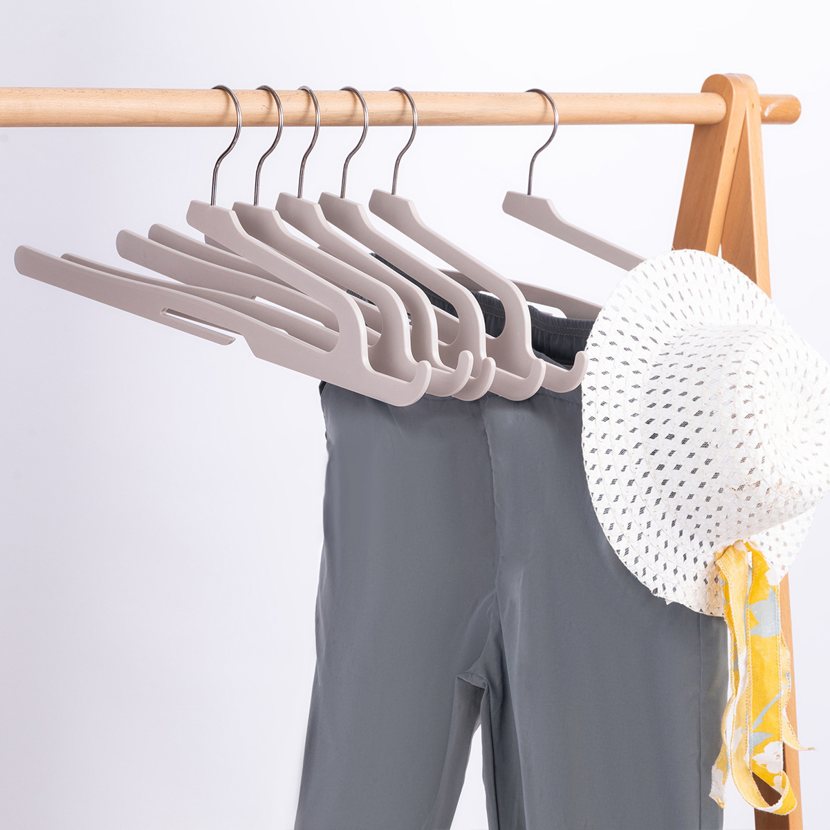 Pants rack anti-falling folding goose-shaped trouser rack multi-functional non-slip bold clothes Z-shaped trouser rack brace nos