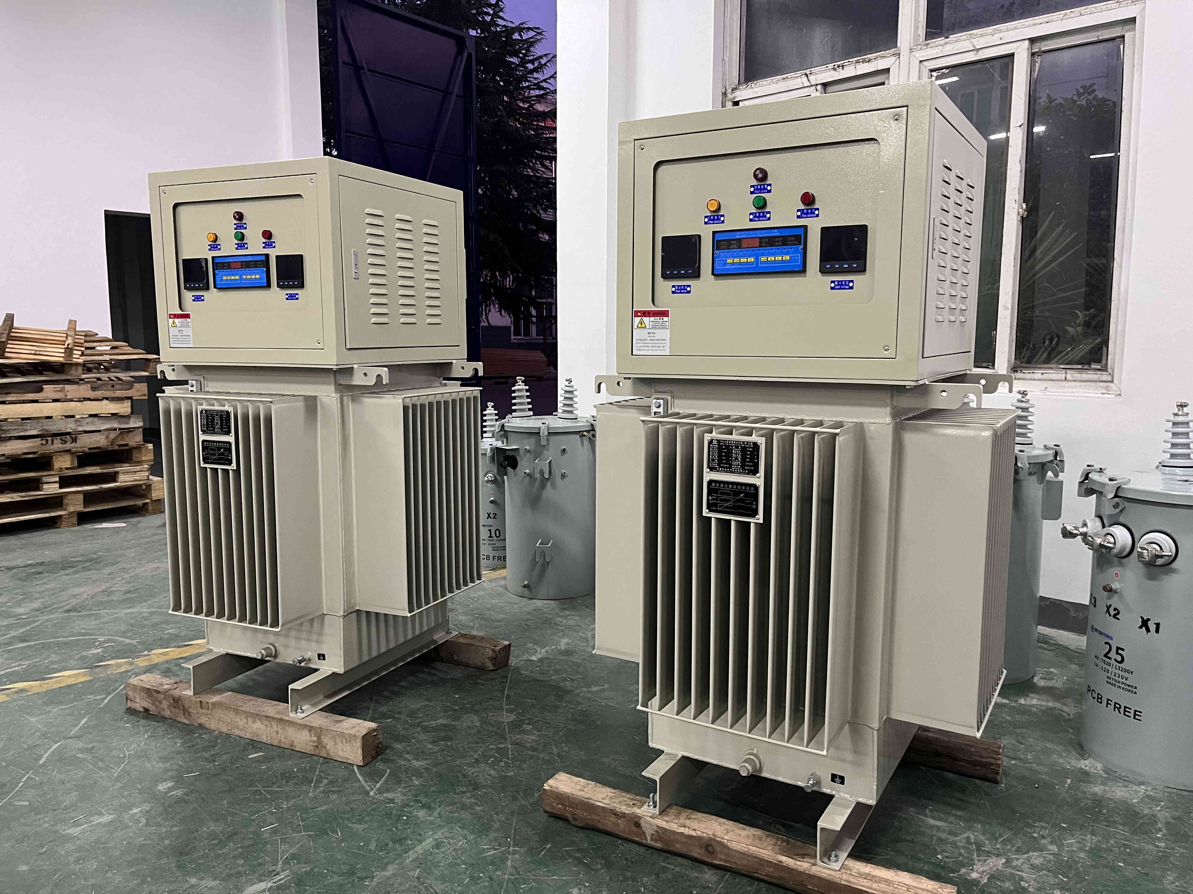 200kva Three Phase Oil Immersed Induction Voltage Regulator/stabilizer/variac/ Ac Voltage Regulation Power Supply