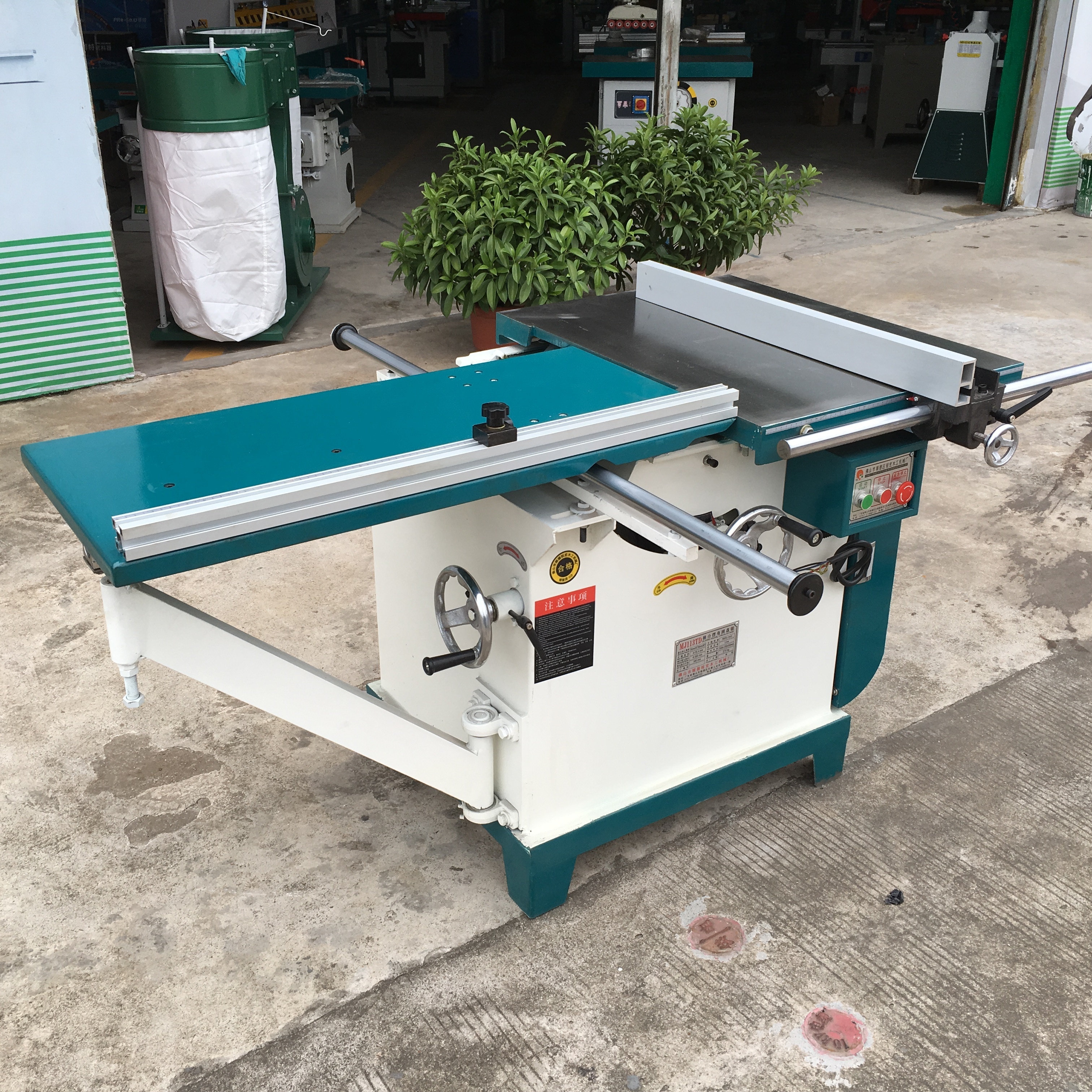 Woodworking circular table saw machine with sliding table Universal tilting circular saw for wood cutting