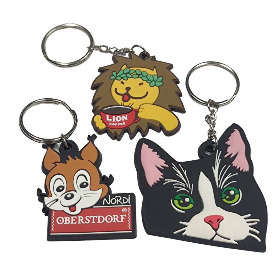 Wholesale custom rubber full 3d cute cartoon character keyring logo custom japan anime Ultraman soft pvc keychain