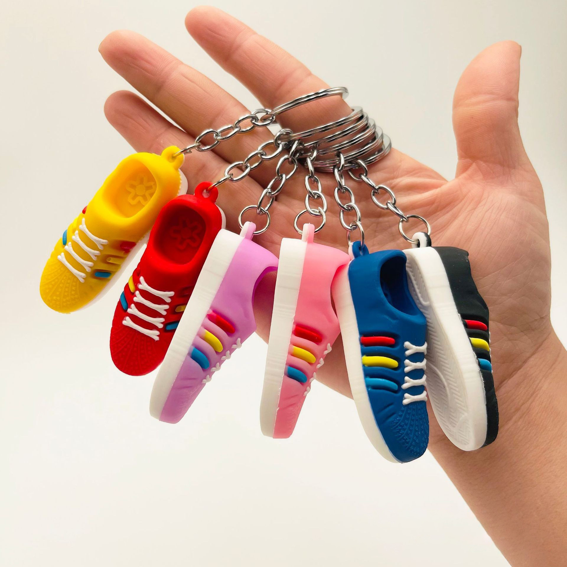 Exquisite 3D Mini Shoes Keychain 3D Stereo PVC Sneakers Mini Basketball Shoes Pendant for Couples Bag Ornament and Gift