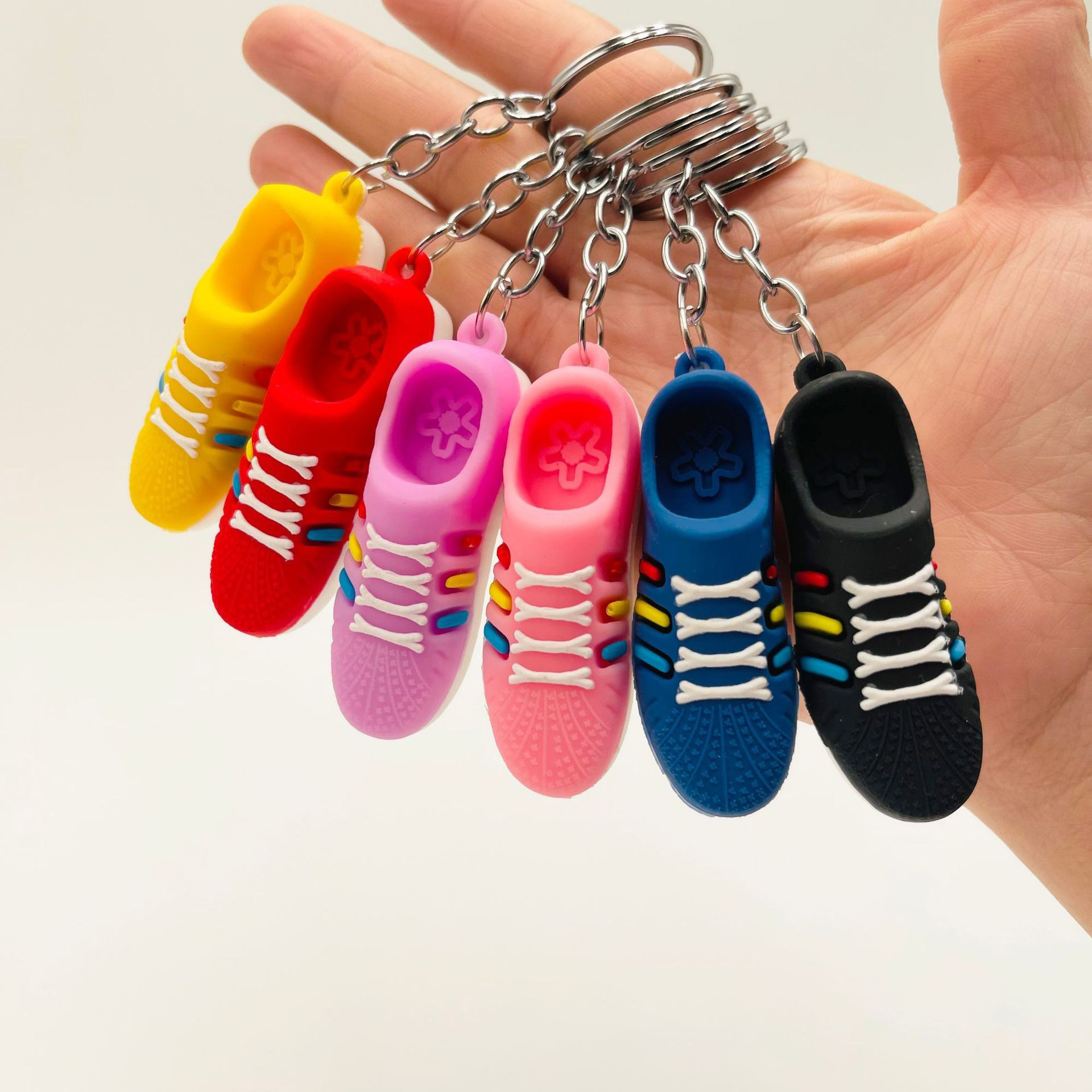 Exquisite 3D Mini Shoes Keychain 3D Stereo PVC Sneakers Mini Basketball Shoes Pendant for Couples Bag Ornament and Gift