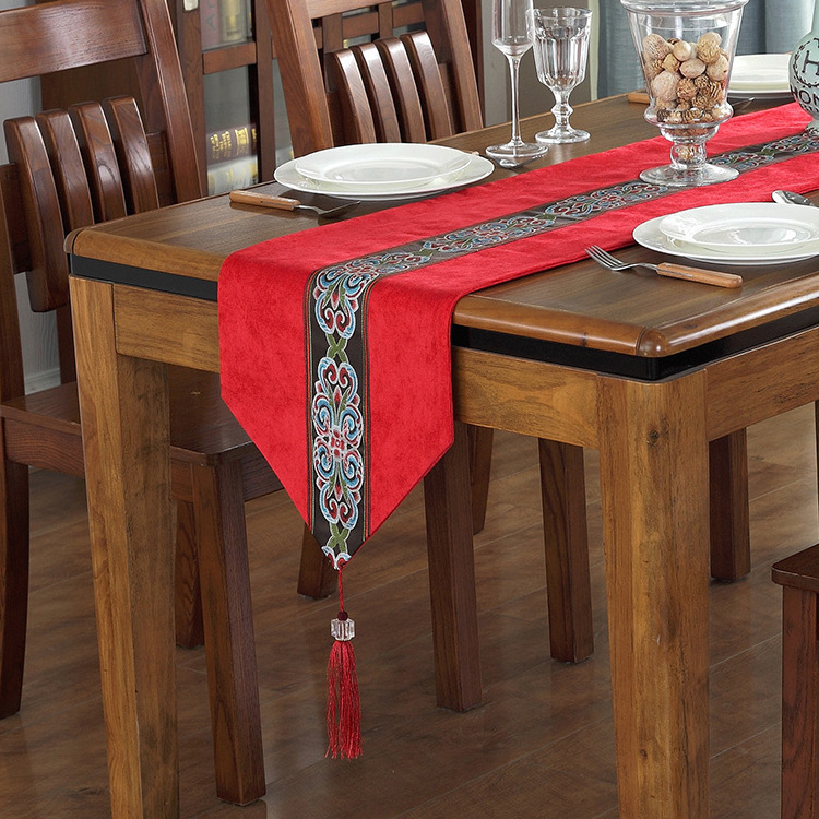 European American Pastoral Tablecloth Quality Velvet Jacquard Table Runner Tapestry with Tassels for Home Dining Table Decor