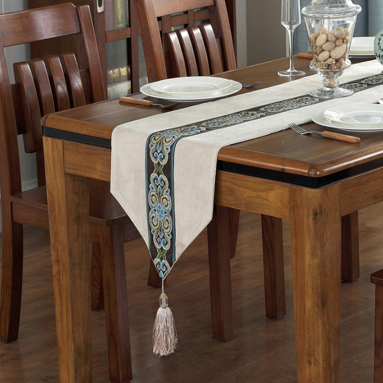 European American Pastoral Tablecloth Quality Velvet Jacquard Table Runner Tapestry with Tassels for Home Dining Table Decor