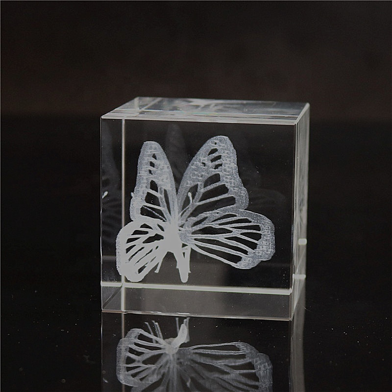 Customized Engraving Crystal  Butterfly Paperweight 3D Laser Etched Glass Cube For Souvenir Gifts