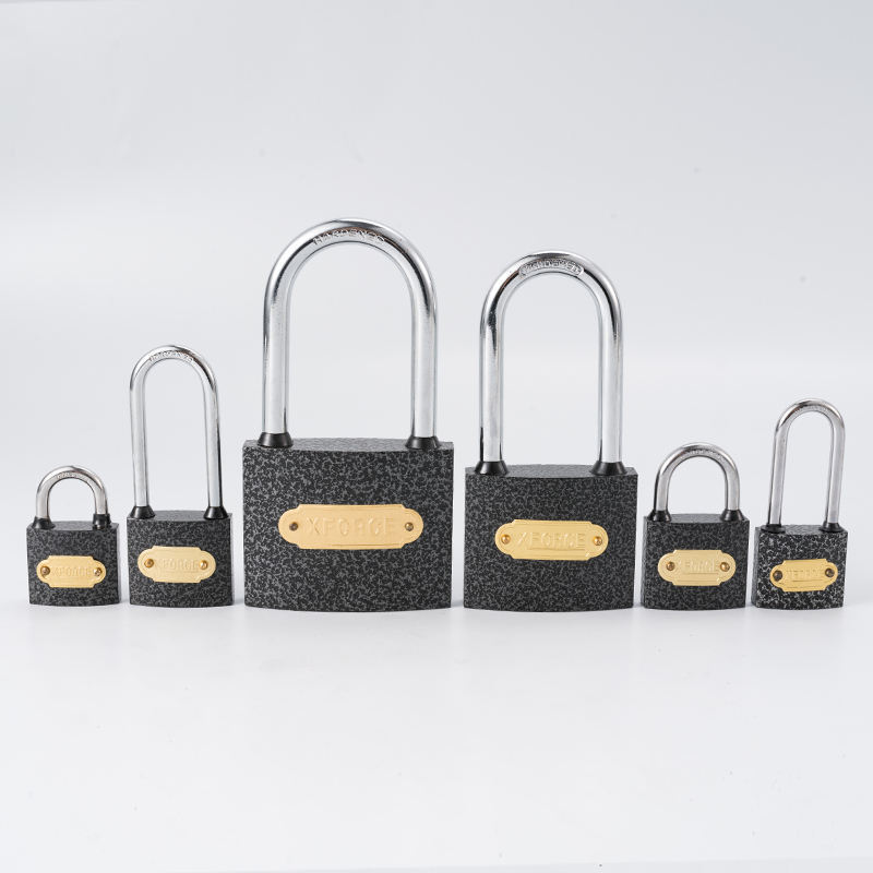 32mm New Arrival Support Oem Wholesale Cast Iron Black Padlock Solid Heavy Duty Door Lock Square Iron Lock Padlock