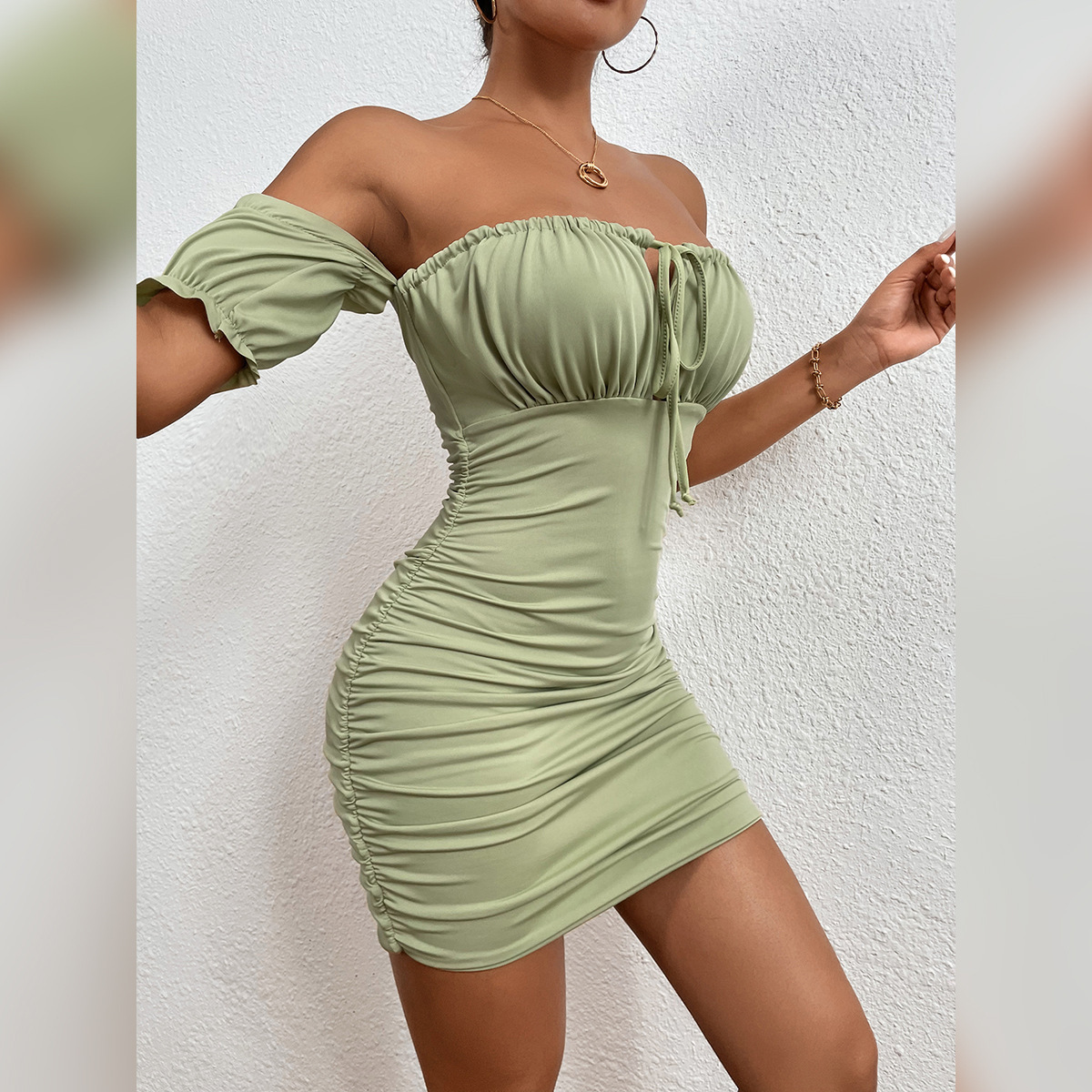 Wholesale Chest Wrapped Breathable Dress Popular Summer New One-Line Neck Strap Pleated Hip Dress Sexy Strapless Sheath Dress