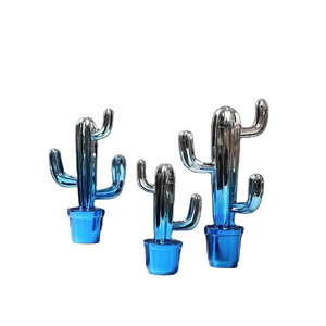 Custom Folk Art Style Cactus Resin Crafts Model Christmas TV Decorative Ornaments for Home Decoration Cross Theme