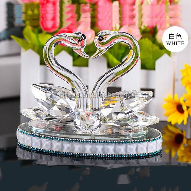 Cheap Wedding Favors Gift Clear Glass Swans Figurines Crystal Swan for Lady Gift