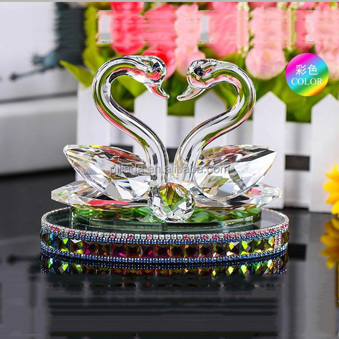 Cheap Wedding Favors Gift Clear Glass Swans Figurines Crystal Swan for Lady Gift