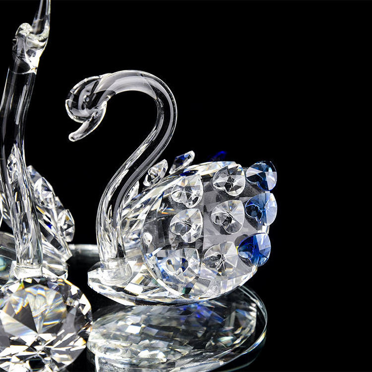 Wholesale Beautiful Small Crystal Blue Glass Swan For Wedding Decoration Gifts Or Souvenir