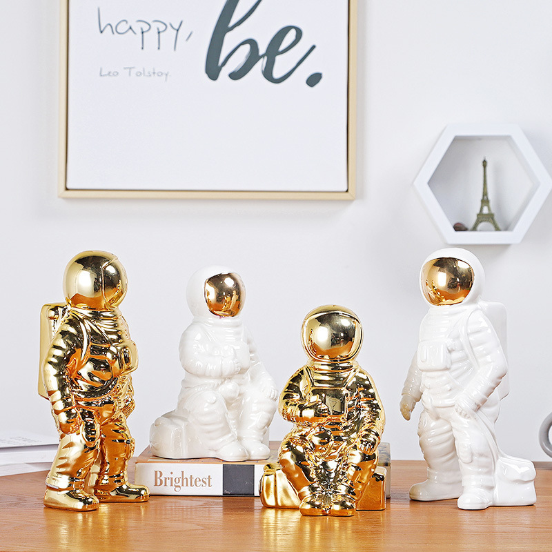 Ceramic handicrafts astronaut flower arrangement astronaut model Nordic desktop ornaments creative furnishings