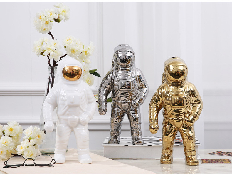 Ceramic handicrafts astronaut flower arrangement astronaut model Nordic desktop ornaments creative furnishings