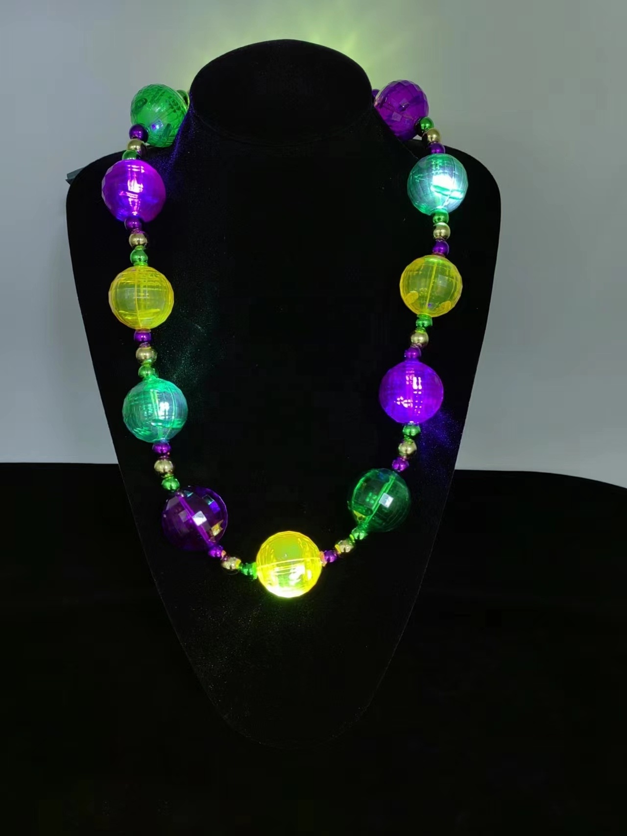 Mardi Gras Beads Women LED Flashing Necklace  Party Supplies Custom Festival Decoration