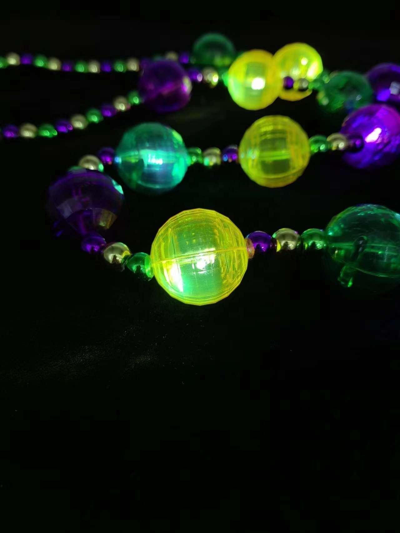 Mardi Gras Beads Women LED Flashing Necklace  Party Supplies Custom Festival Decoration