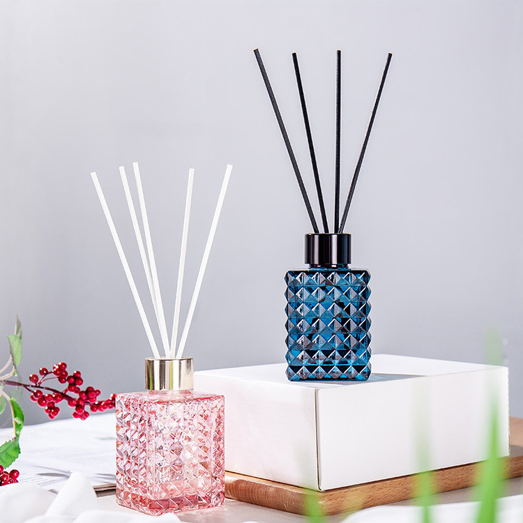 Christmas Ornaments 2021 Aroma Reed Diffuser Set Vanilla Essential Oils for Diffusers Aromatherapy Sleep Reed Diffusers