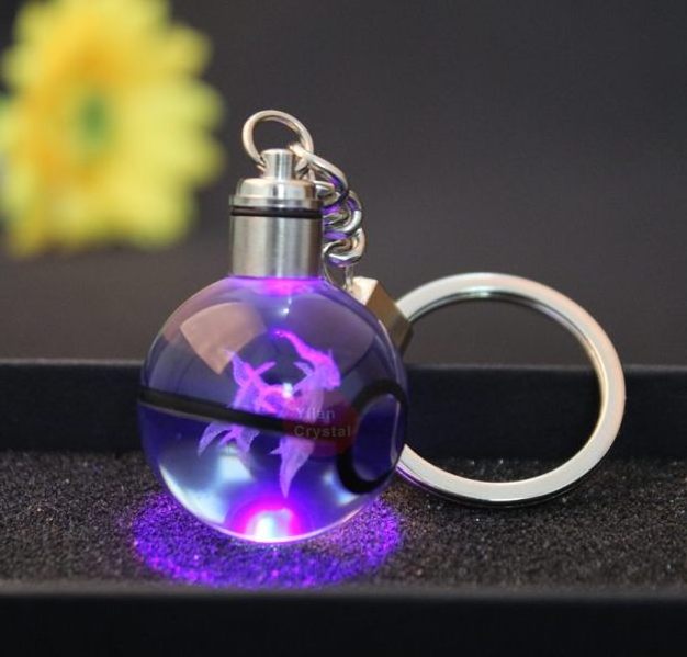 Poke mon Go Plus 3D Crystal Poke Ball Key chain for Games Promotional Gift Crystal Pokeball Key Ring