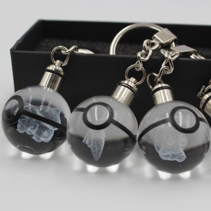 Poke mon Go Plus 3D Crystal Poke Ball Key chain for Games Promotional Gift Crystal Pokeball Key Ring