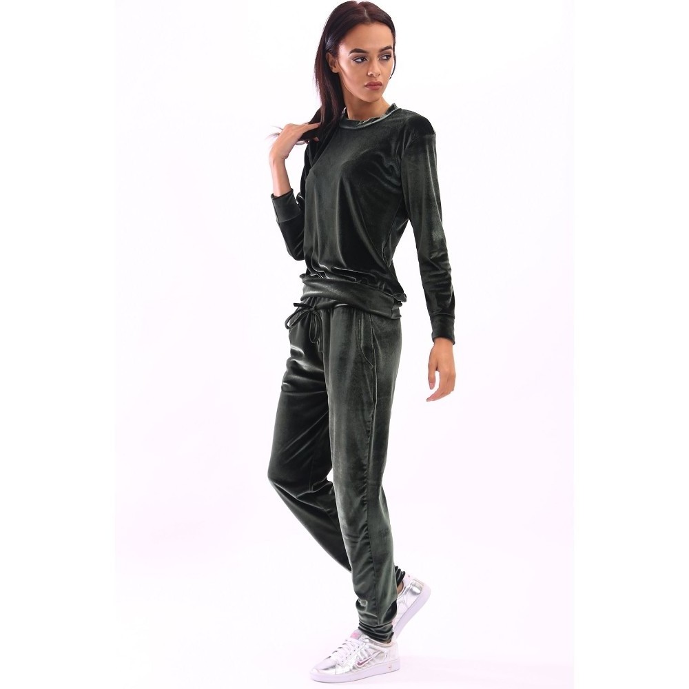 Women Velour Tracksuit Set Custom Winter Plain Fitted Sportswear Two Piece Purple Color Womens Tracksuit