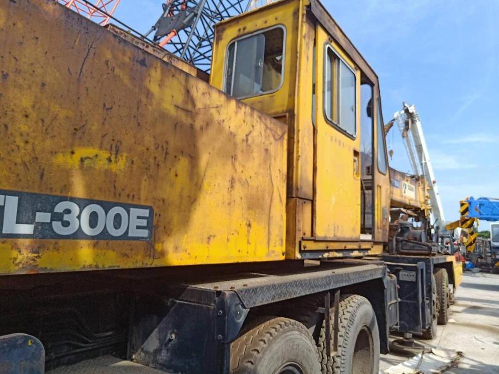 Cheap Used Tadano 30ton  Model Used TL300E Crane