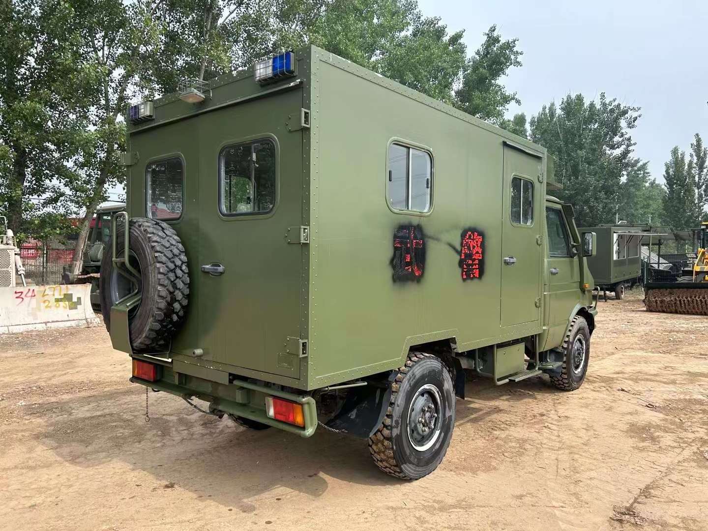 Used Iveco 4x4 NJ2045  AMBULANCE  retired small dump truck all wheel drive