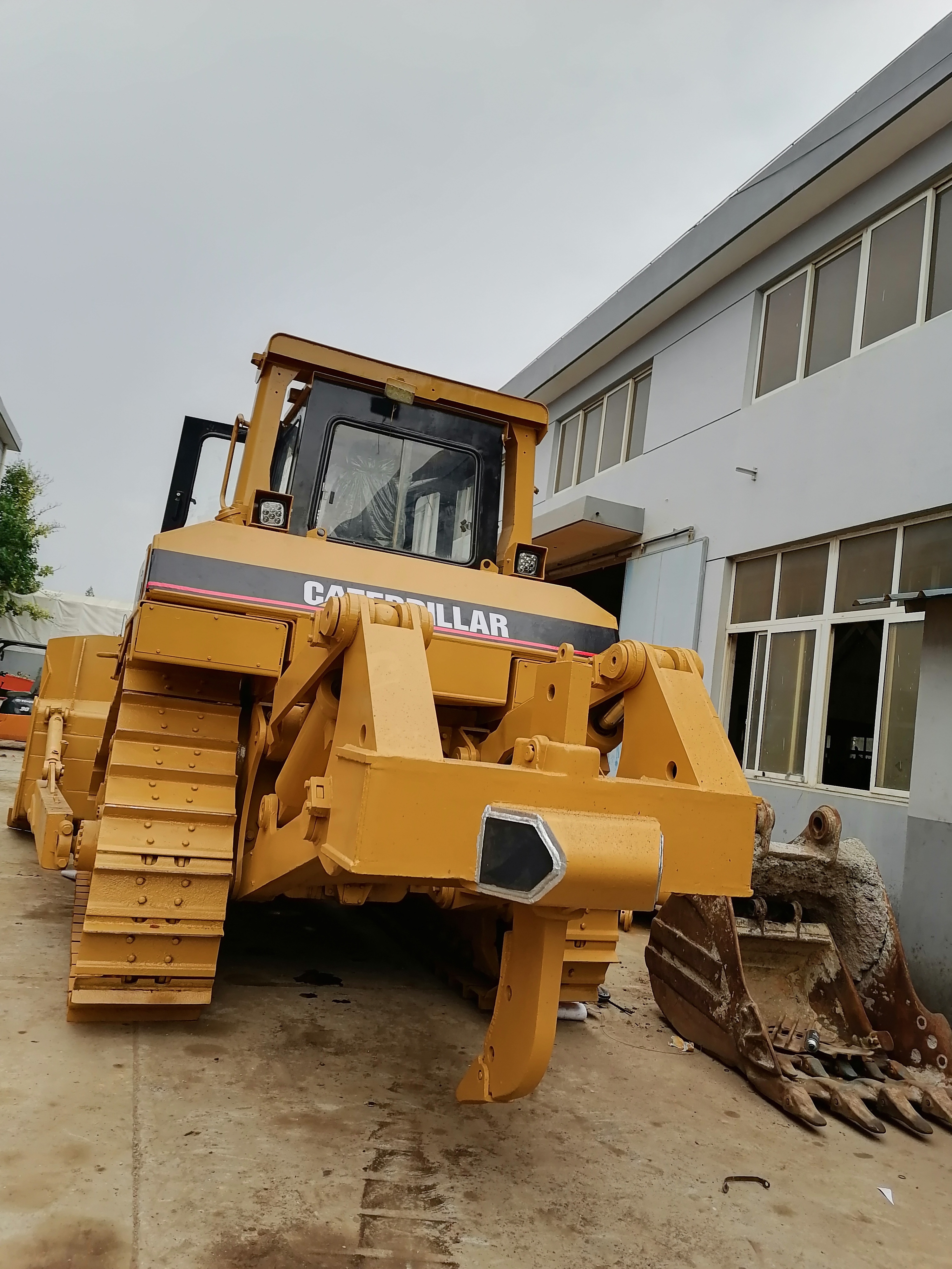 Original Caterpillar Bulldozers Japan Cat D9 CAT D8  D9R Crawler Dozer Low Price