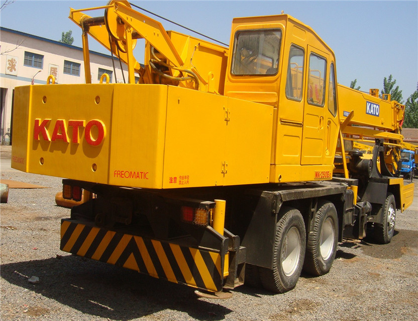 Used KATO nk-250e Hydraulic truck crane 25ton cheap price