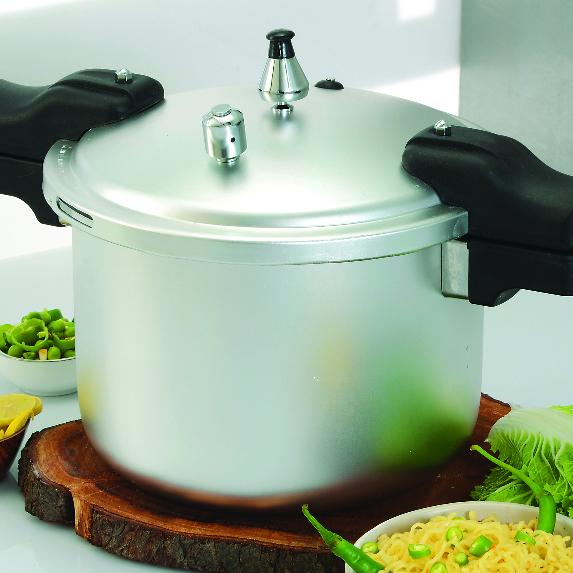 Aluminum Explosion-proof Milano Pressure Cooker 7 Litres High Quality Newly Designed Kitchenware