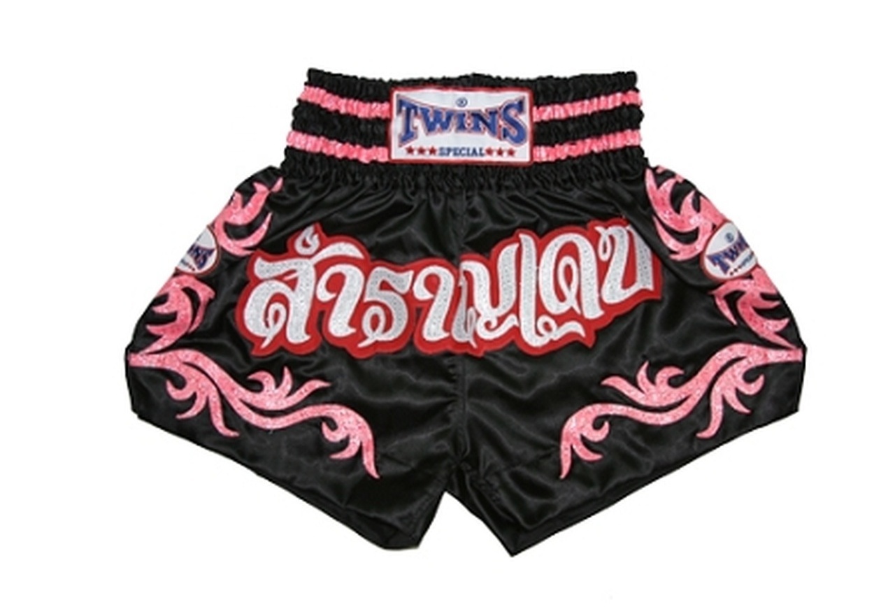 Muay Thai Shorts Custom Made Top Quality Embroidery Patch Work Muay Thai Shorts Kick Boxing Fighter Muay Thai Shorts