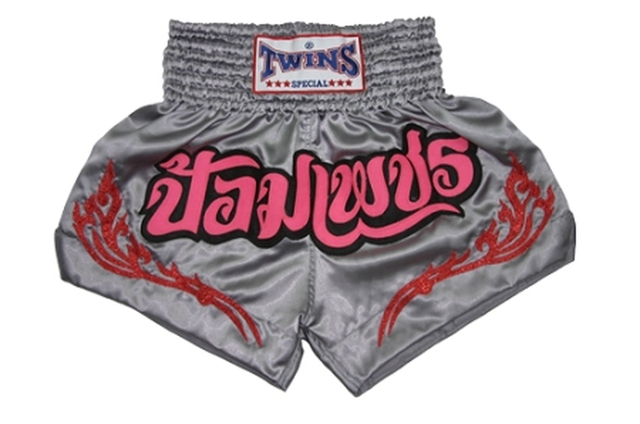 Muay Thai Shorts Custom Made Top Quality Embroidery Patch Work Muay Thai Shorts Kick Boxing Fighter Muay Thai Shorts