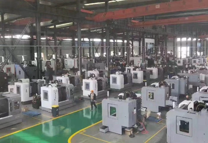 Small Size High Rigidity 3 axis CNC Lathe SVB650 Machine Tool Metal Cutting Vertical Machining Center CNC Milling Machine