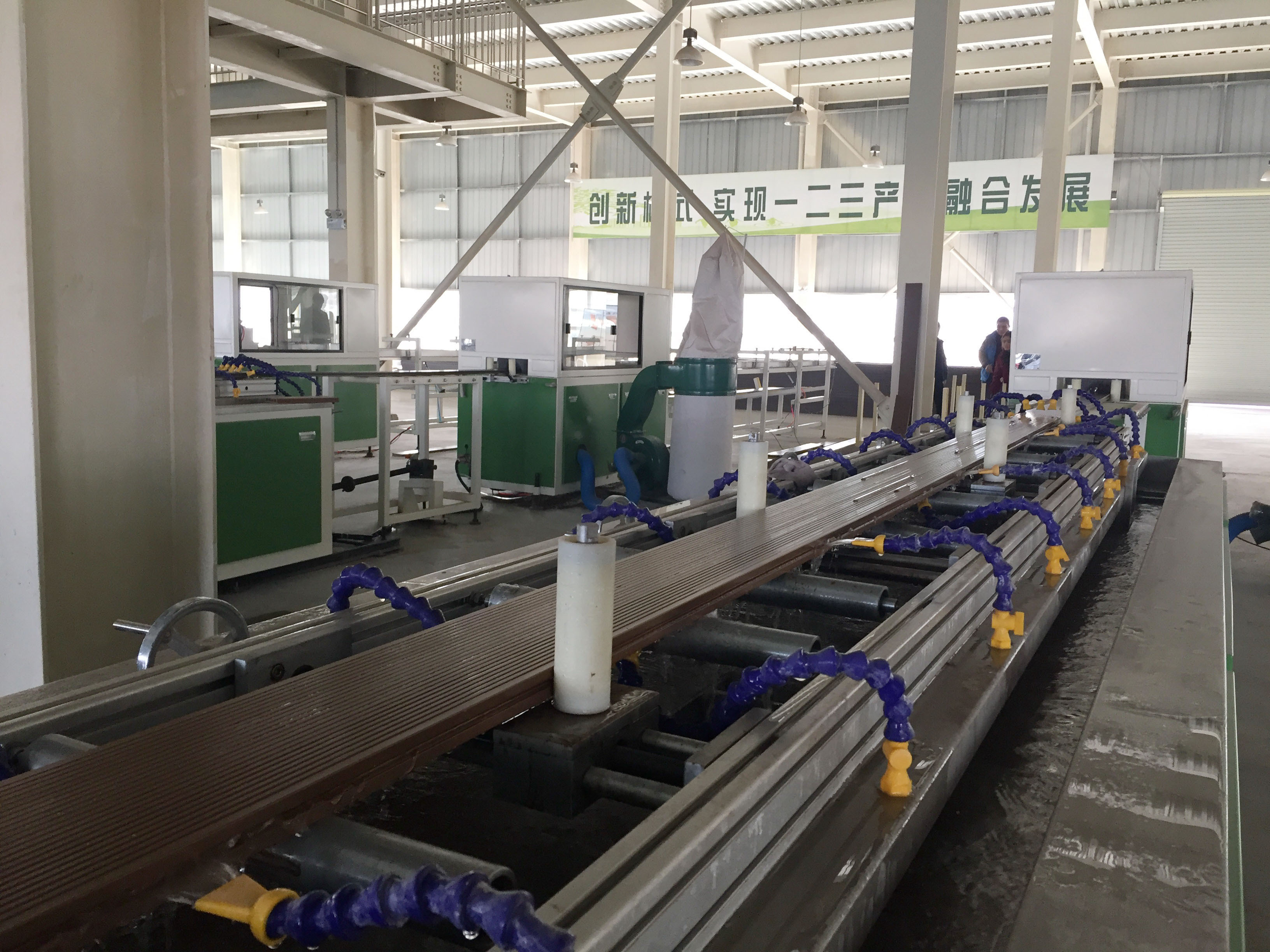 European Quality modern composite artificial grass fence making machine