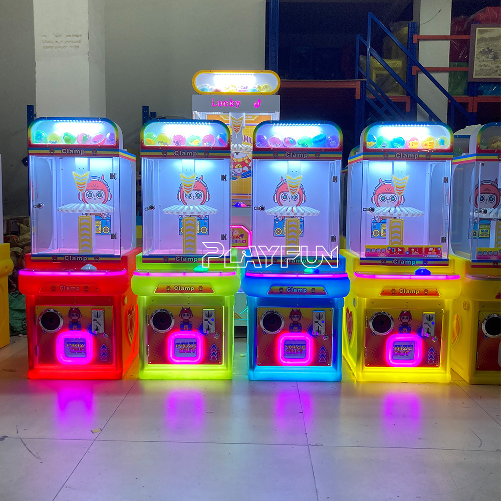 PlayFun Hot Sale High-Quality Coin Operated Clamps Machine Clamp Gift Win Prize Game Vending Game Machine