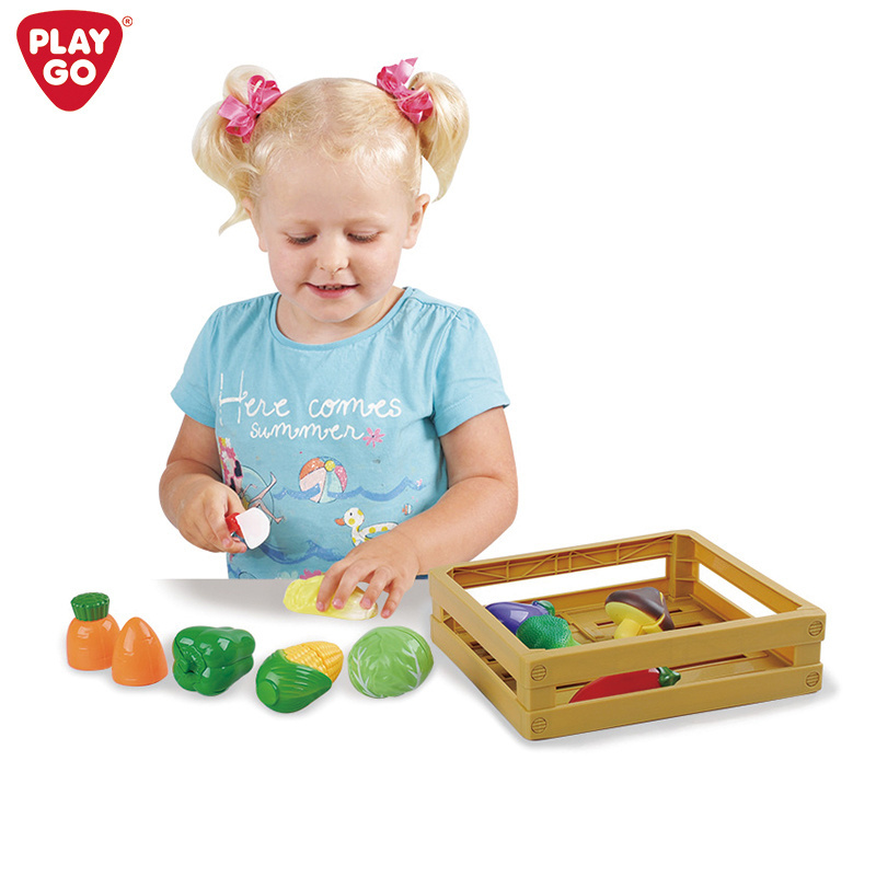 Playgo SLICE AND SHARE VEG  Characters cut fruit and vegetable toys and boxes