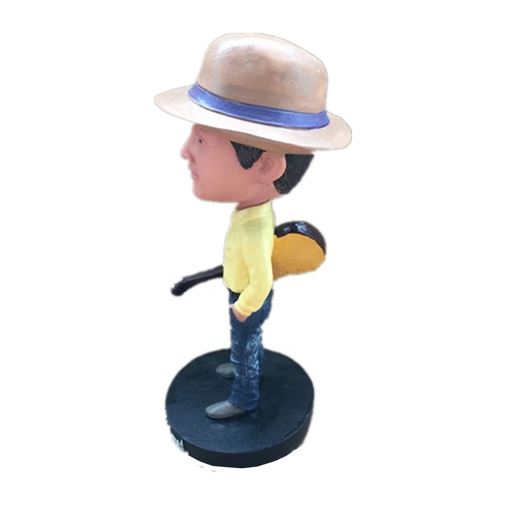 Customized Asian Musician bobblehead dolls Music player figurine