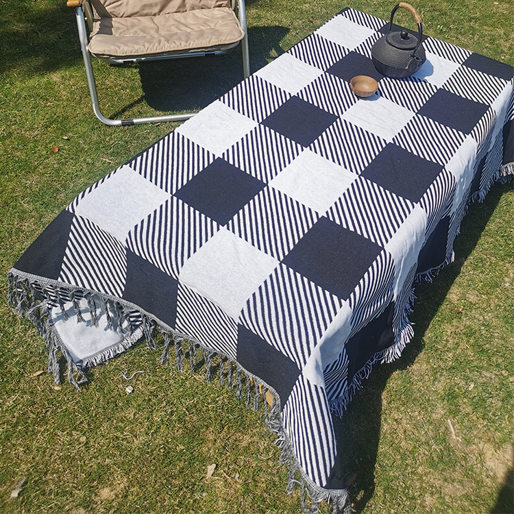 Custom Design Outdoor Picnic Woven Throw Table Cover Black and White Checkerboard Jacquard Woven Throw Blanket