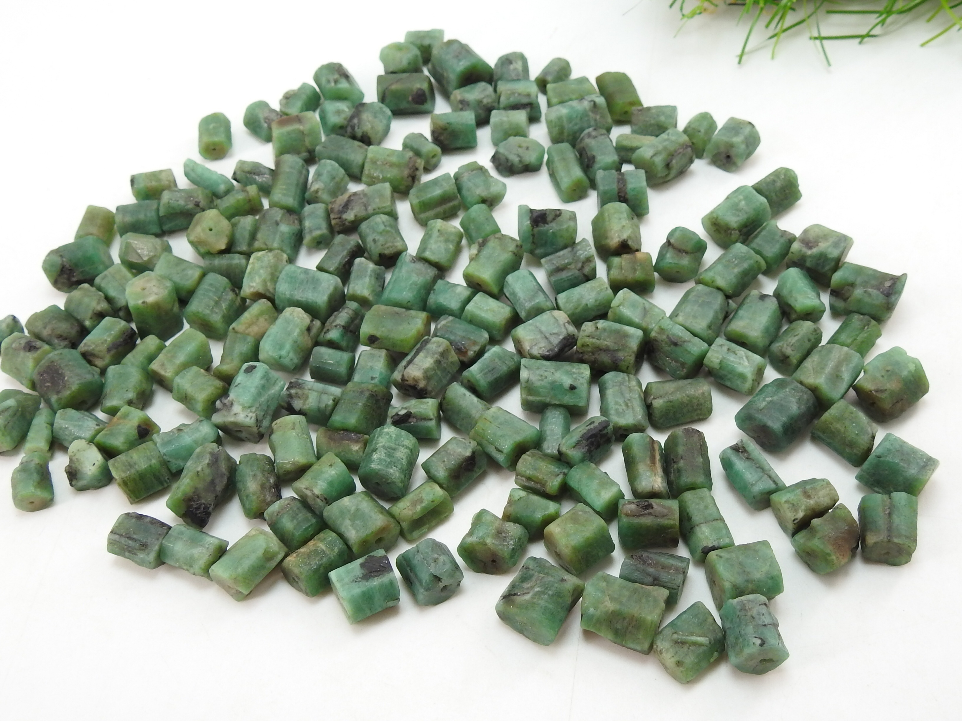 Emerald Natural Crystal Tube Shape Drilled Loose Rough Nuggets/Minerals Stone/10-15MM Long Approx