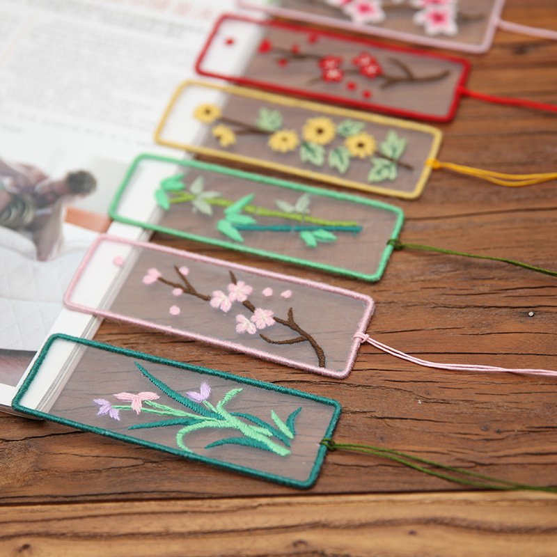 Hot sell Chinese style embroidery bookmark with custom logo