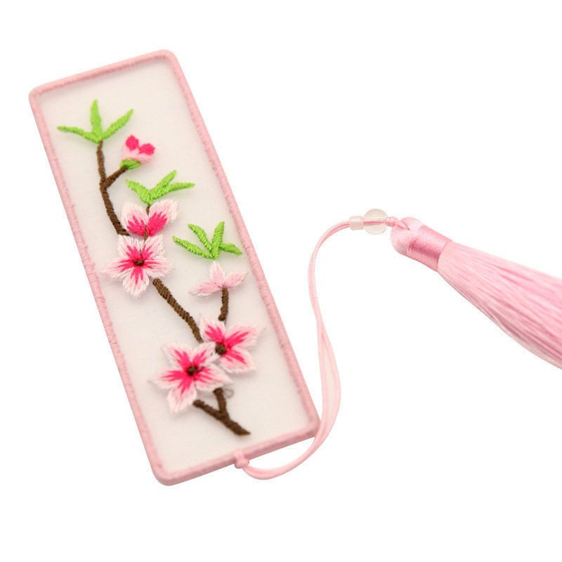 Hot sell Chinese style embroidery bookmark with custom logo