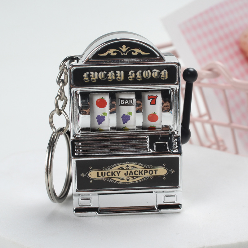 Custom Promotional Gift Mini Slot Machine Keyring Lucky Jackpot Fruit Slot Machine Keychain Iron Plastic FREE Carabiner Keychain