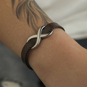 2023 New Fashion Personality Stainless Steel Leather Men's Bracelet Simple Trend Retro Hundred Niche Jewelry Wholesale