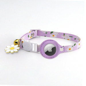 Cute Small Daisy Print Ribbon Breakaway Buckle Adjustable Cat Kitten Small Dog Pet Collars with Airtag Holder and Small Bells