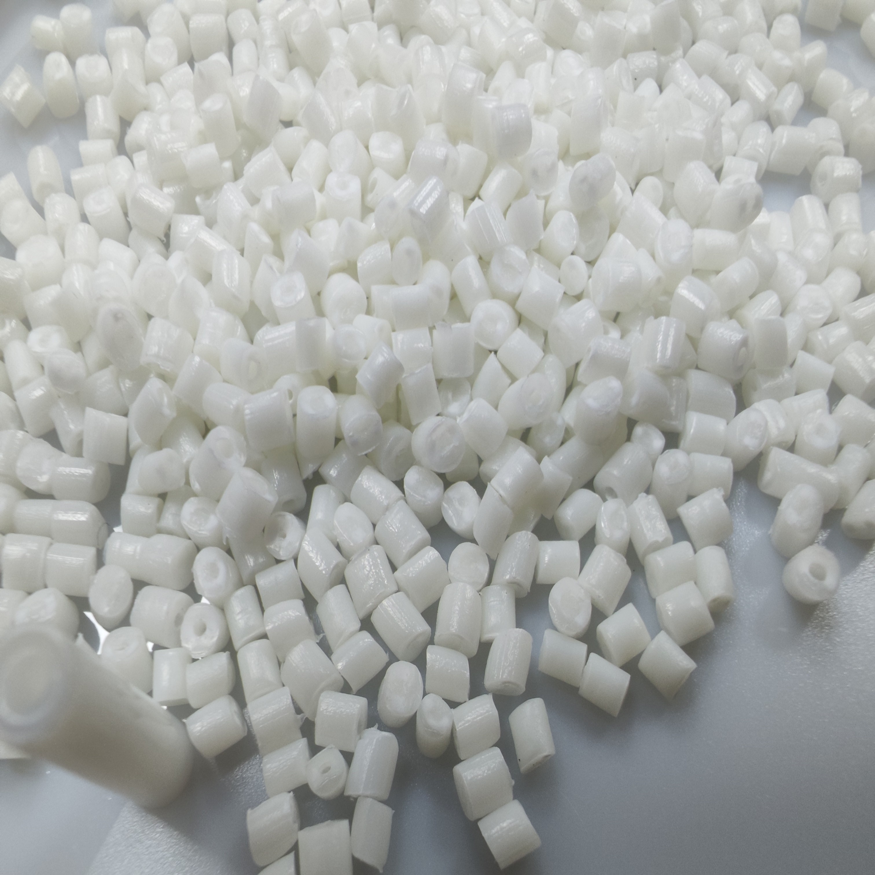 Hot Selling Tpu Injection Molding Grade Polyoxymethylene Biodegradable Pla Resin Pellets For Extrusion